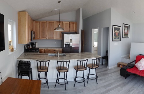 Geneva-on-the-Lake House | Awesome lake view & water access. GENEVA Center Strip, Sunsets, private parking!