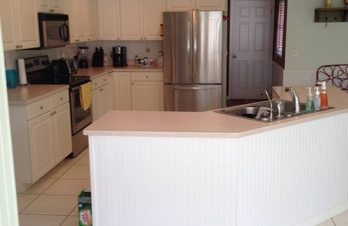 Truckland House | Awesome Location! Near Fort Myers Beach, Sanibel, secluded street 1/2 Acre Fence
