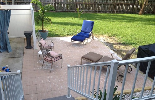 Truckland House | Awesome Location! Near Fort Myers Beach, Sanibel, secluded street 1/2 Acre Fence