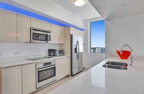 Hallandale Beach Apartment | Awesome Ocean View 4 BDRM Condo Pool Beach Access
