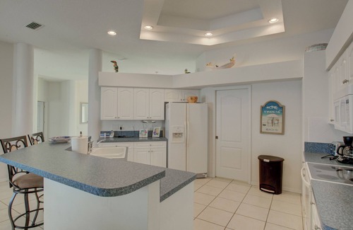 Englewood East Villa | Awesome Retreat