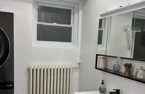 Cote-Saint-Paul Apartment | Awesome studio/bachelor 15 min to downtown Montreal