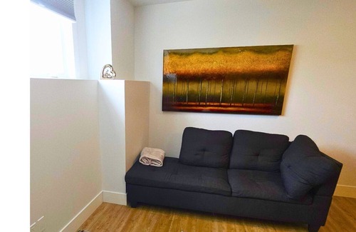 Riverview Apartment | Awesome suite in Riverview. Few minutes walk to Mill Creek Trail Park!