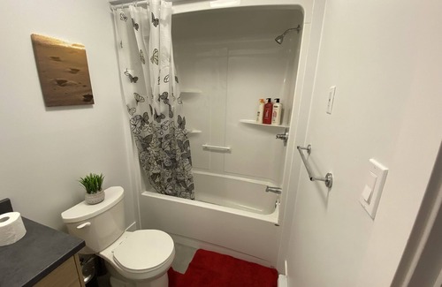 Riverview Apartment | Awesome suite in Riverview. Few minutes walk to Mill Creek Trail Park!