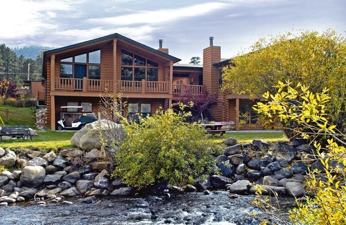 Estes Park Resort | Awesome summers and gorgeous winters!