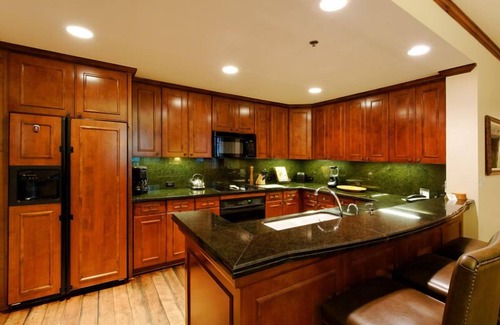 Aspen Condo | Awesome views of the slopes & pool. Enjoy all of the Ritz Carlton amenities!