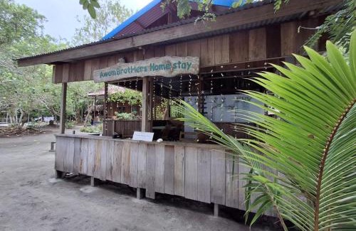 Raja Ampat House | Awom Brothers Dive Homestay