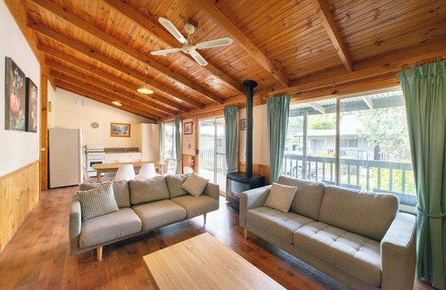 Halls Gap House | Awonga Cottages - Hakea 2Br