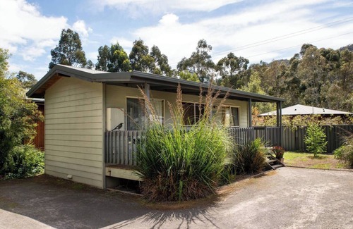 Halls Gap House | Awonga Cottages - Wattle 1Br