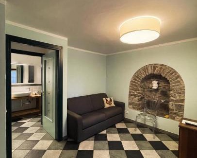 Aosta House | Aymon de Challant