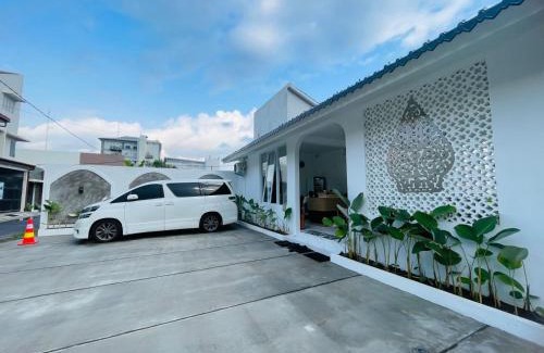 Pogung Lor Villa | Ayodhya Villa Jogja