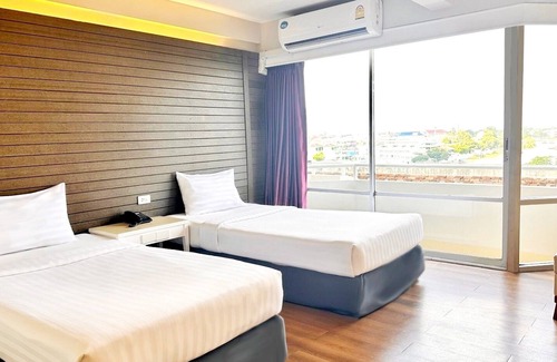 Ayutthaya Hotel | Ayothaya Riverside Hotel Ayutthaya
