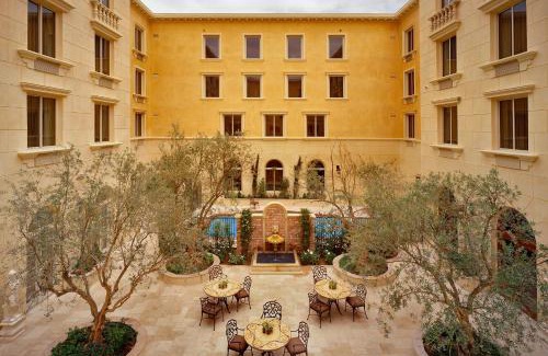 Hawthorne Hotel | Ayres Hotel Manhattan Beach