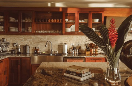 Garza House | Azafran Gardens - Amazing sunrises and sunsets with ocean and mountain views