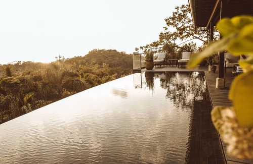 Garza House | Azafran Gardens - Amazing sunrises and sunsets with ocean and mountain views
