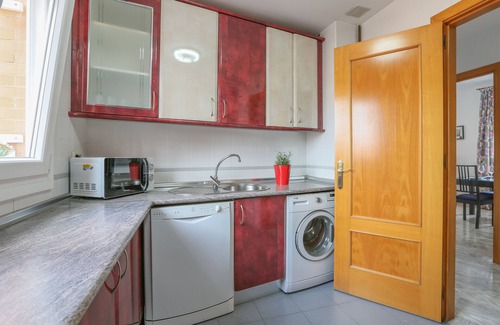 Sevilla Este House | AZAHAR FIBES - Charming apartment with free WiFi