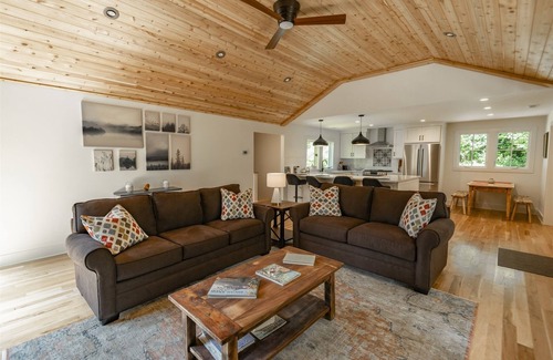 Highlands Cabin | Azalea at Highlands Falls | Screened In Porch With Outdoor Fireplace