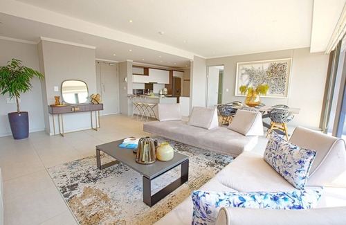 Greater Johannesburg Metropolitan Area Apartment | Azalia Penthouse - Masingita Towers, Sandton