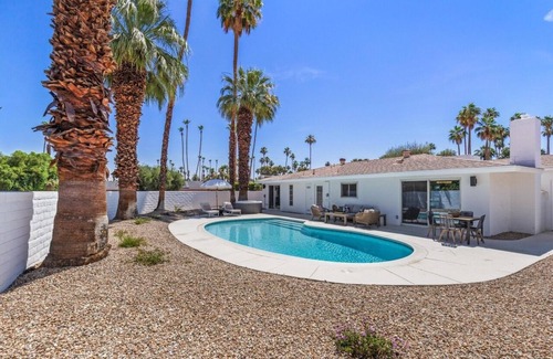 Sunrise Vista Chino House | AZAREN Guest House Palm Springs