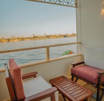 Esna Boat Rental | Azhar Dahabiya luxury suites