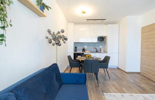 Saints Constantine and Helena Apartment | Azur Pearl by RV Apartments