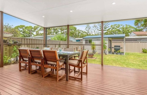 Callala Beach Cottage | Azul haven cottage - 3 bedroom, backyard bliss and 3min from beach!