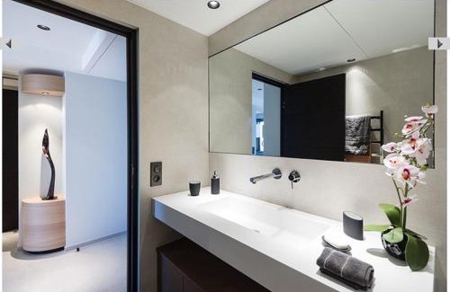 Saint-Laurent-du-Var Apartment | Azur 3000