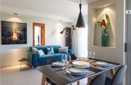 Saint-Laurent-du-Var Apartment | Azur 3000