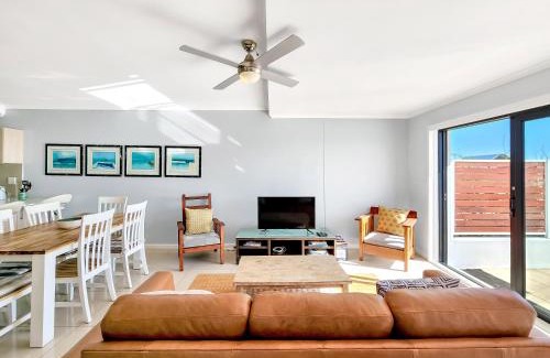 Big Bay Apartment | AZURE 31 ON BIG BAY