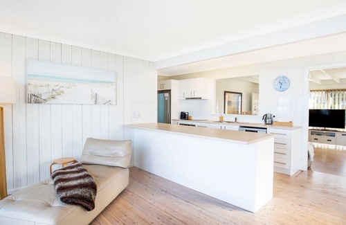 Callala Beach House | Azure Absolute Beachfront - Pet Friendly