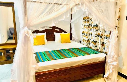 Dondra Bed & Breakfast | Azure bay Donra