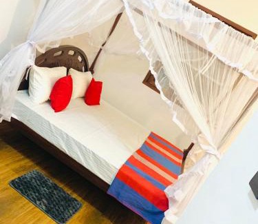 Dondra Bed & Breakfast | Azure bay Donra
