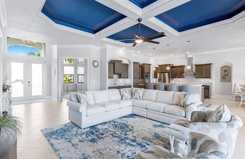 Pelican House | Azure Escape| 3/3 Canal Front Pool Home With A Spa