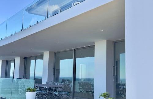 Pinnacle Point House | Azure Escape