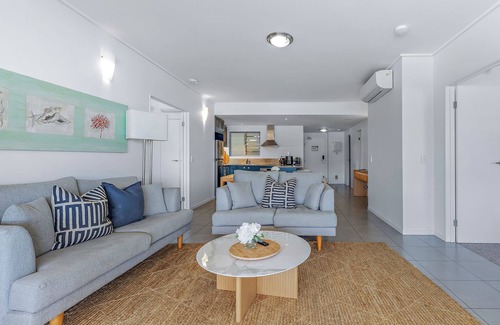 Airlie Beach Apartment | Azure – Luxury 3BR Apartment with Ocean Views at Wyndham Airlie Beach