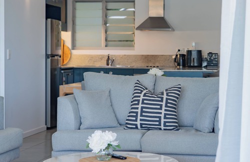 Airlie Beach Apartment | Azure – Luxury 3BR Apartment with Ocean Views at Wyndham Airlie Beach