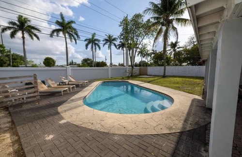 Boulevard Heights House | Azure Palms 4BR 2BA W/Pool