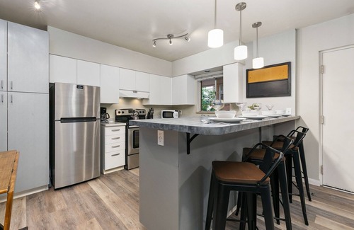 Old Town Condo | Azure Suite Walkable Old Town Condo w/Park View