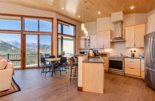 Estes Park House | Azure Vista Vacation Home At Windcliff 3 Bedroom Home by Redawning