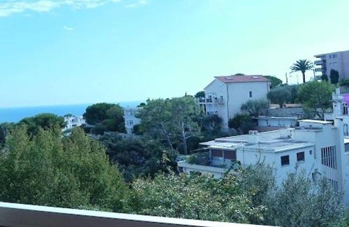 Caucade Apartment | AZURELLE