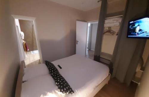 Bourg-Saint-Andeol Apartment | Bâtiment Les Hauts De Bourg