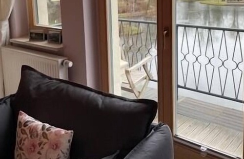 Bad Elster Apartment | Bädervilla mit Einem Einzigartigen Ausblick auf den Gondelteich