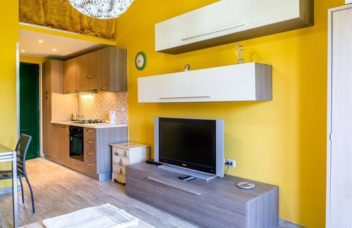 Porticato Apartment | B-52 Les Roches Noires