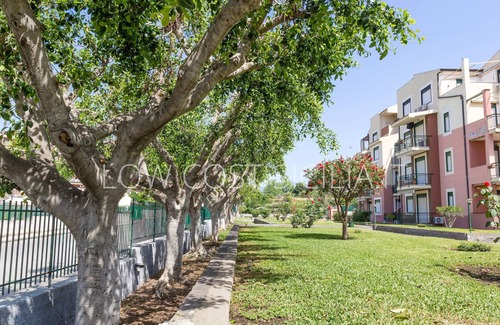 Porticato Apartment | B-52 Les Roches Noires