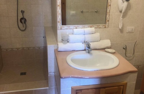 Panarea Bed & Breakfast | B&B da Luca