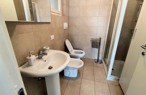Vimercate Apartment | B & B Holiday/Short Term Lombarda within easy reach of Monza and Milan Lakes