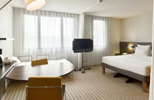 Velizy-Villacoublay Hotel | B&B HOME Vélizy Est