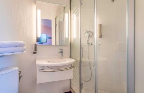 Meyreuil Hotel | B&B HOTEL Aix-en-Provence Meyreuil Sainte-Victoire