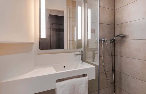 Cholet Hotel | B&B HOTEL Cholet Nord