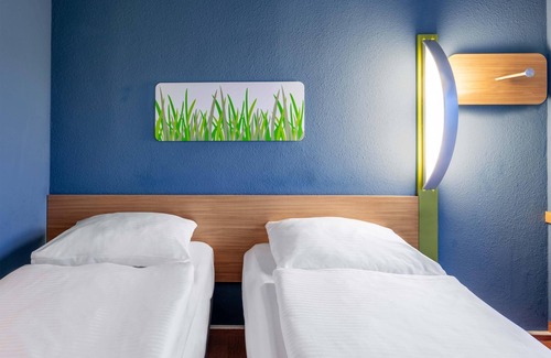 Benrath Hotel | B&B HOTEL Düsseldorf-Hilden
